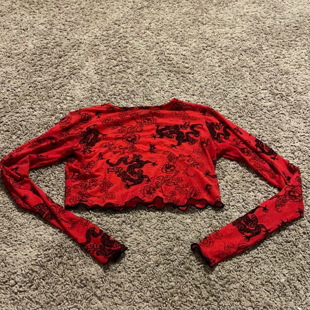 Crop top long sleeve red dragon like shirt